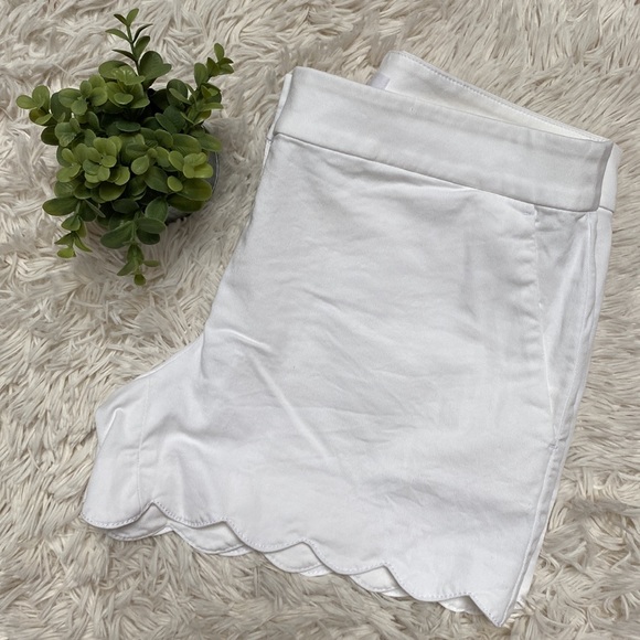 🎉HP🎉 Loft Scalloped Hem Riviera Shorts 💗 White - Picture 6 of 11